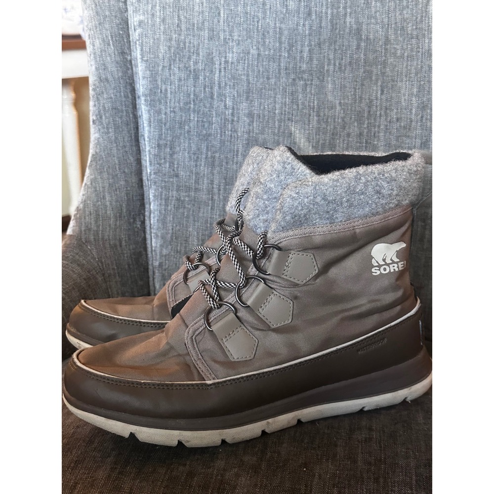 Sorel Carnival women's boot size 10